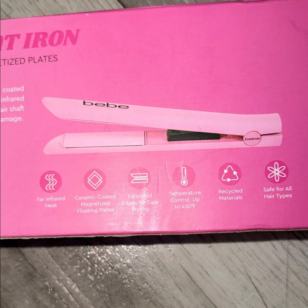 Bebe‎ Pink Ceramic Flat Iron